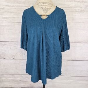 Cure Teal V-Neck Pleated Blouse